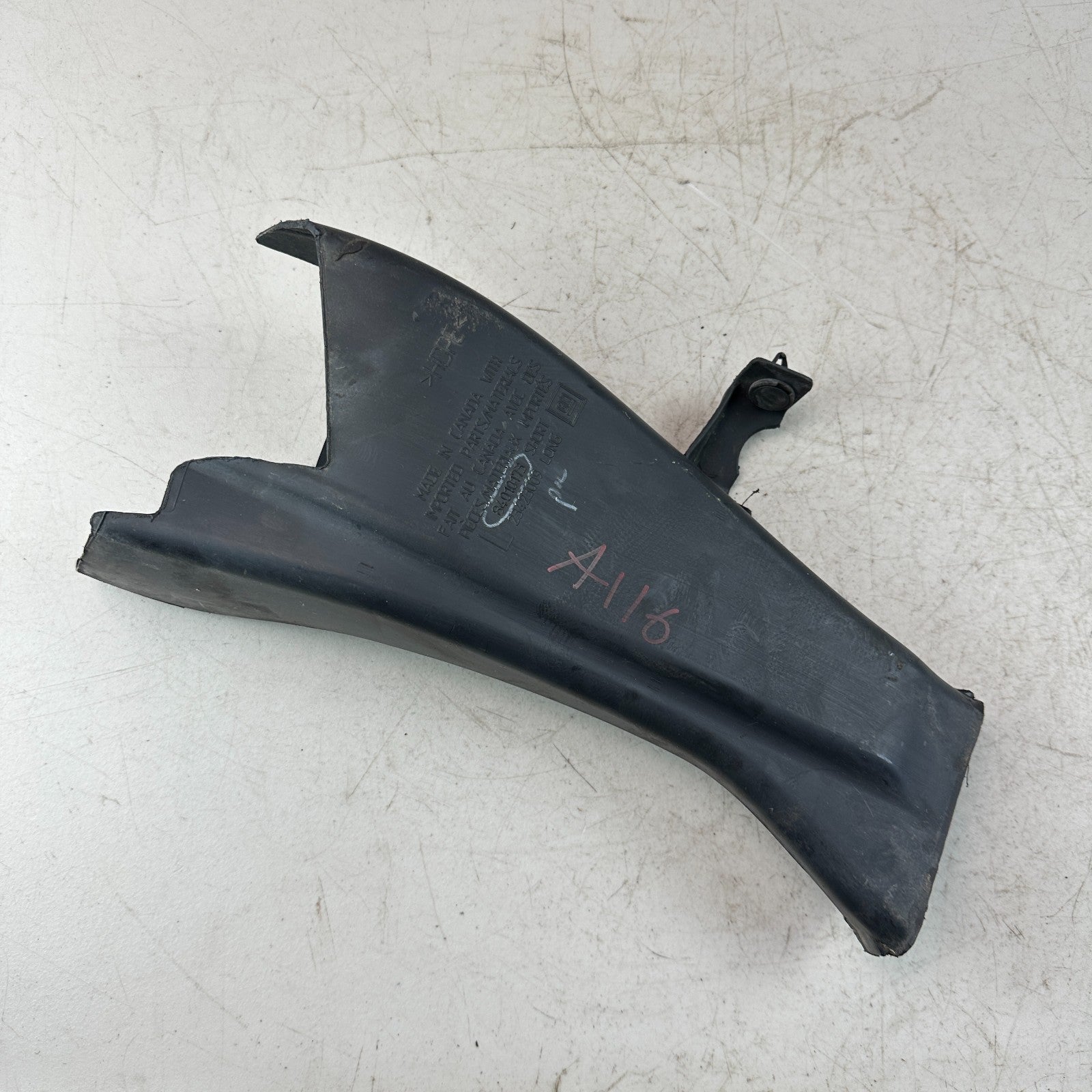 2016-2024 CHEVROLET CAMARO FRONT LEFT SIDE BRAKE ROTOR COOLING DUCT 84010173 OEM