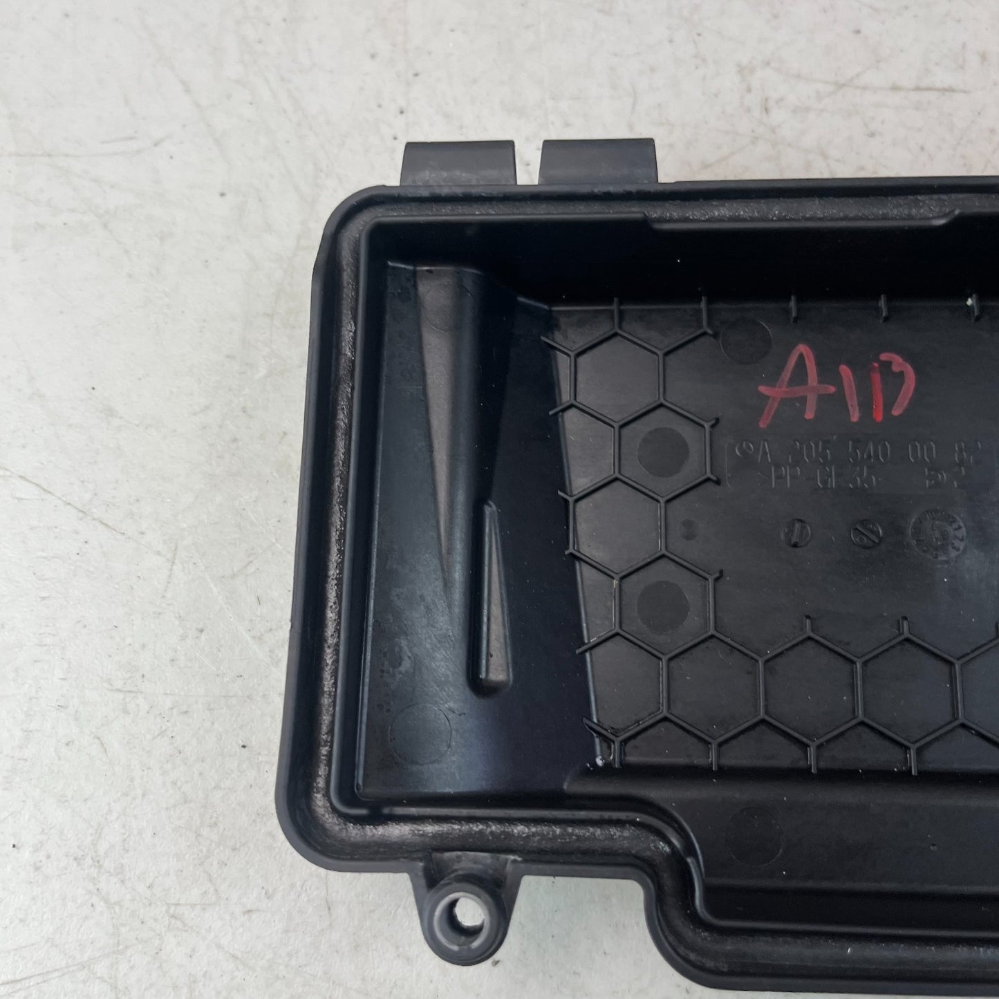 2015-2021 MERCEDES W205 C300 FRONT ENGINE UNDER HOOD FUSE BOX COVER A2055400082