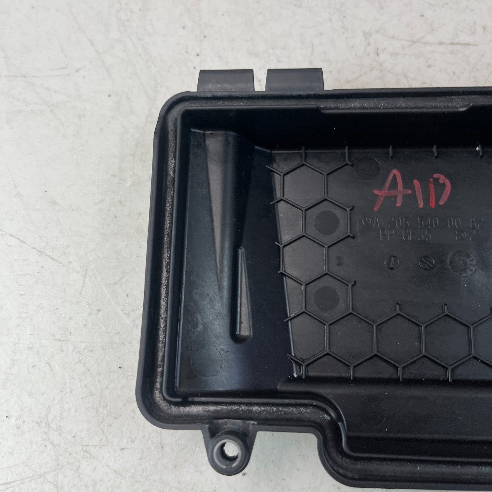2015-2021 MERCEDES W205 C300 FRONT ENGINE UNDER HOOD FUSE BOX COVER A2055400082