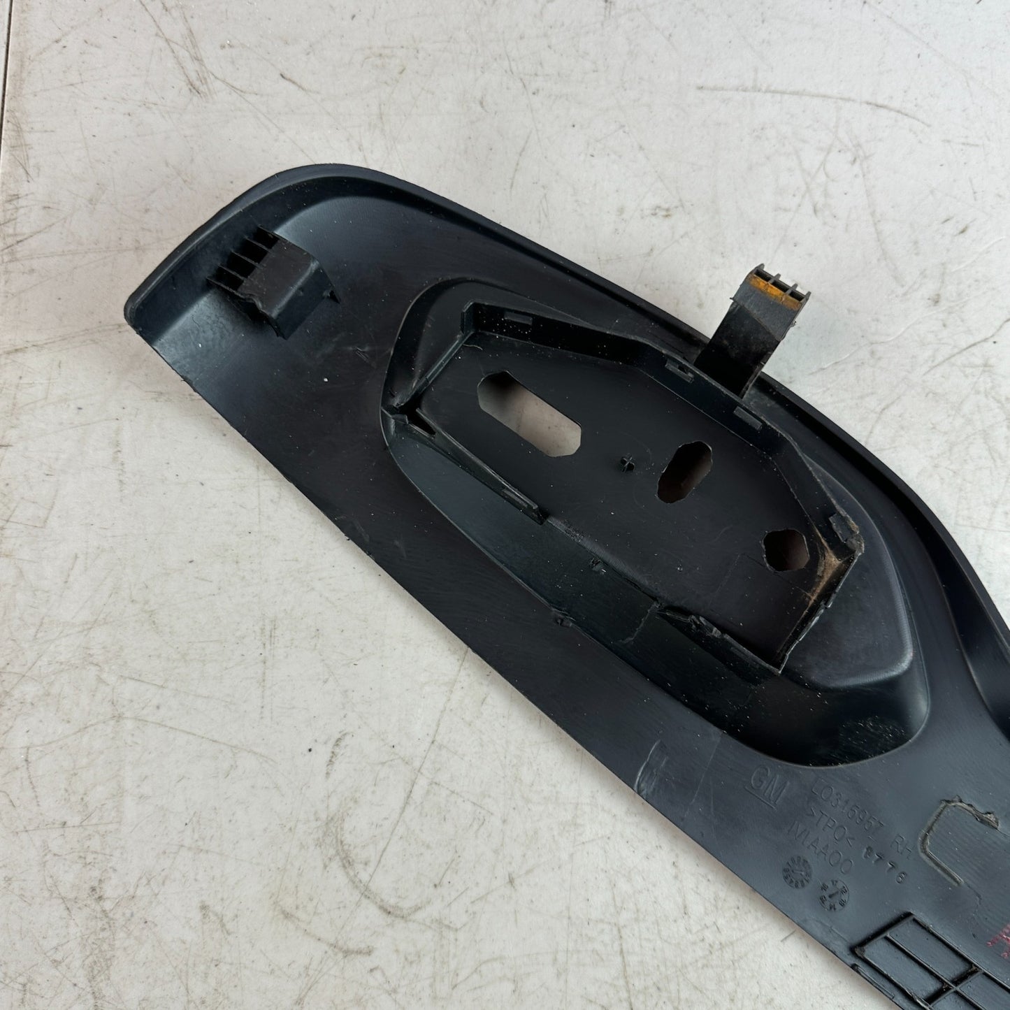 2014-2019 CHEVROLET CORVETTE RIGHT PASSENGER POWER SEAT SWITCH TRIM PANEL OEM