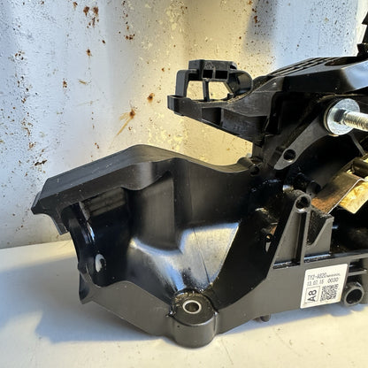 2014-2017 ACURA RLX AUTO TRANSMISSION GEAR SHIFTER SELECTOR W/ KNOB OEM