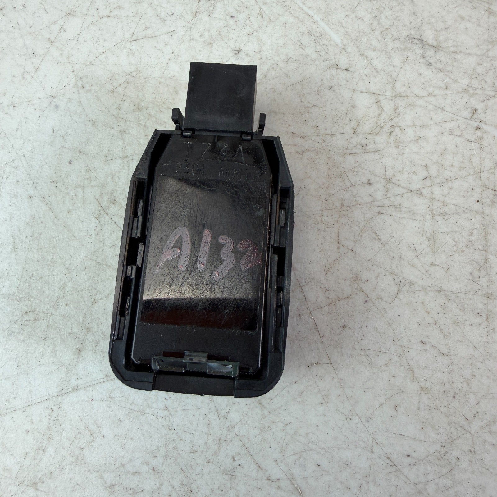 2015-2020 ACURA TLX FRONT WINDSHIELD RAIN SENSOR CONTROL MODULE UNIT TZ3A2301