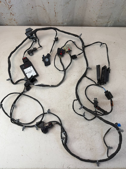 2019-2024 CHEVROLET CAMARO BLIND SPOT CONTROL MODULE W/ HARNESS 84428903 OEM