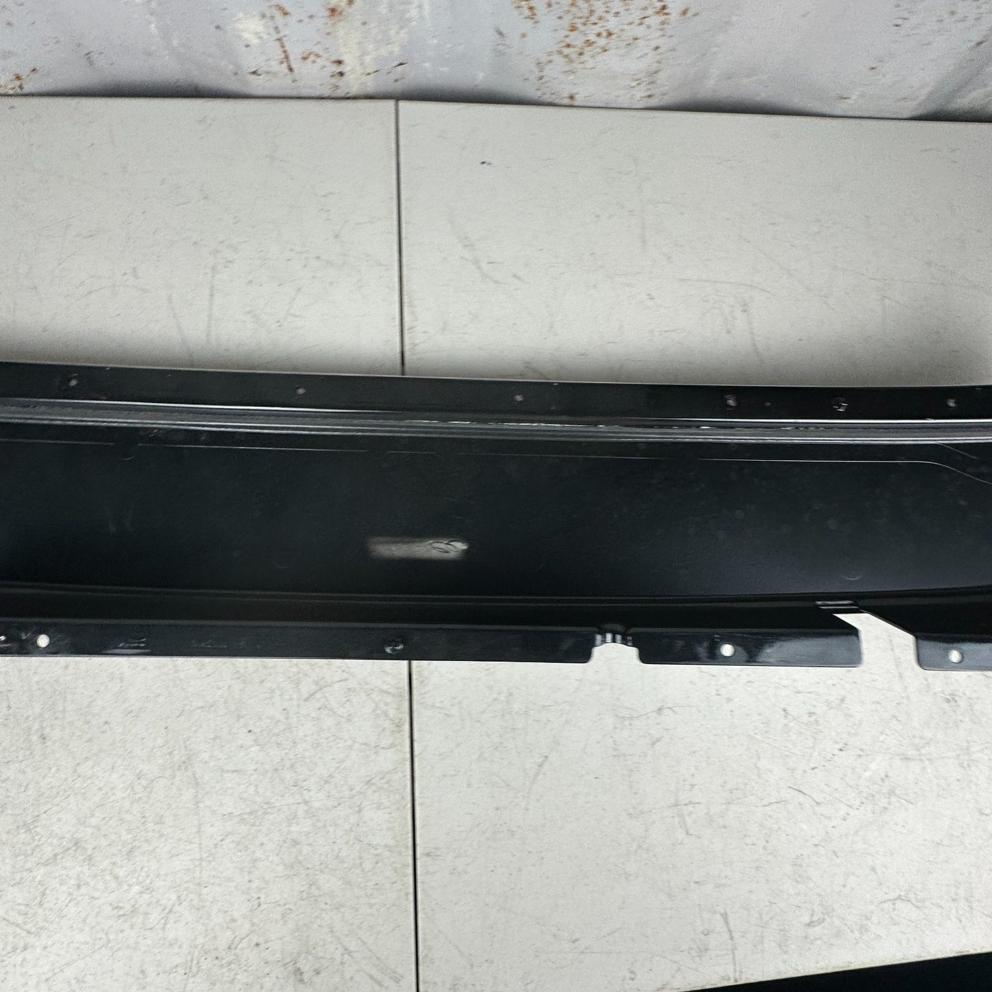 2014-2019 CHEVROLET CORVETTE C7 REAR ROOF EXTENSION COVER PANEL 23316884 OEM