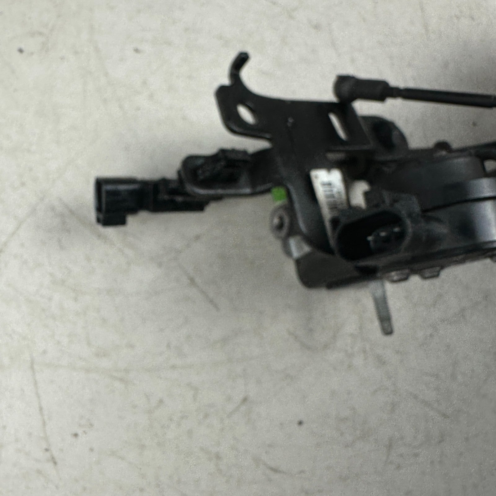 2014-19 CHEVROLET CORVETTE REAR LEFT SUSPENSION HEIGHT CONTROL LEVEL SENSOR OEM