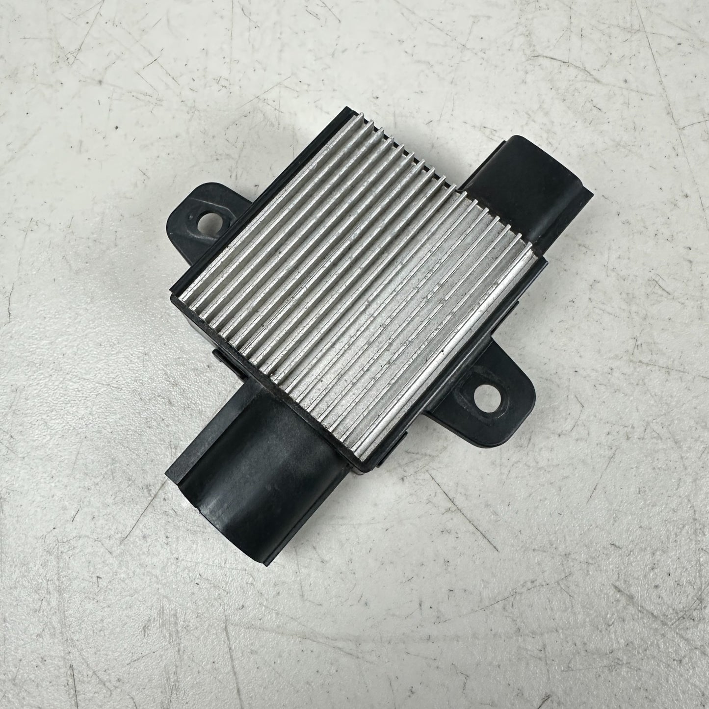 14-19 CHEVROLET CORVETTE TRANSMISSION OIL AUXILIARY FAN CONTROL MODULE UNIT OEM