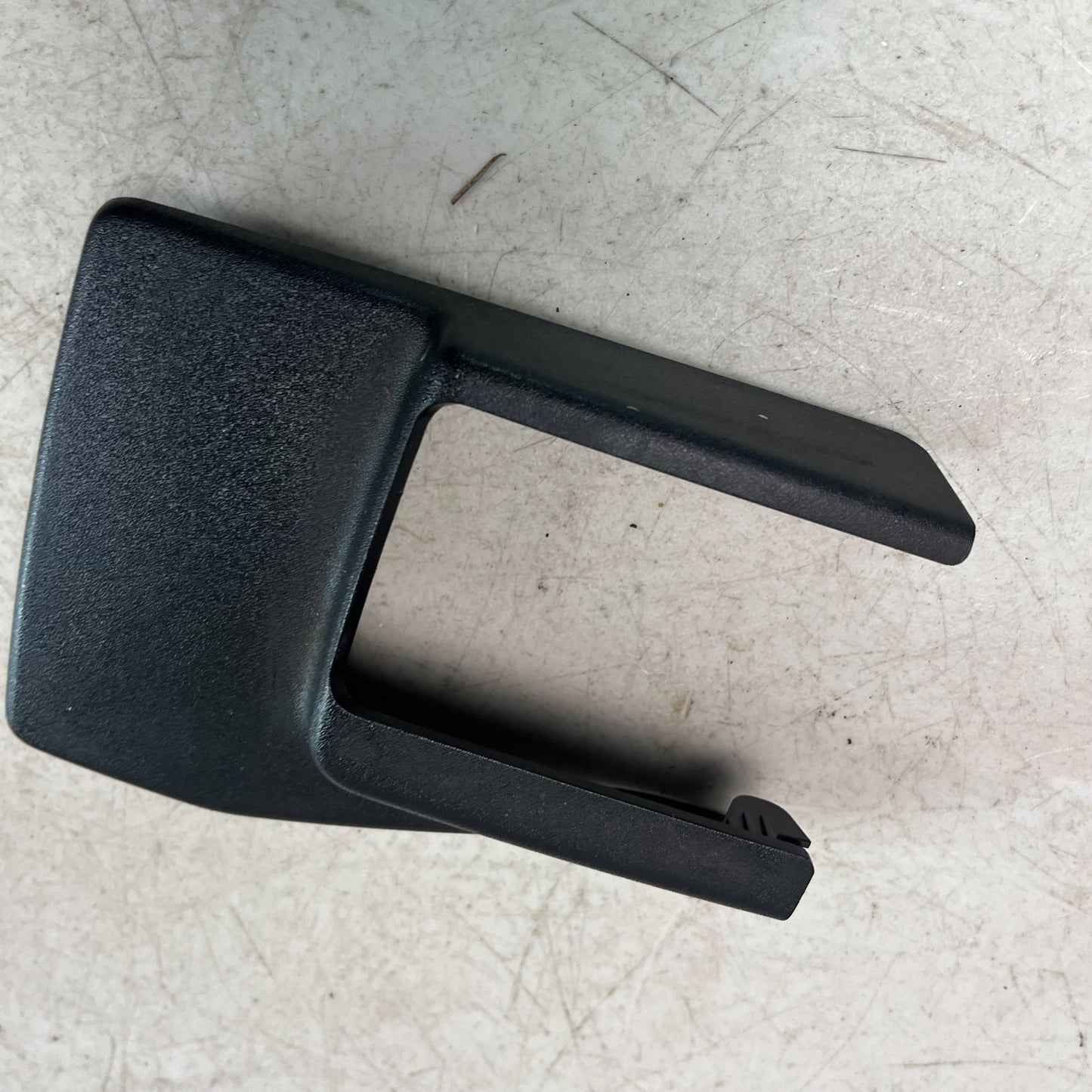2008-2014 CADILLAC CTS-V REAR LEFT SIDE SEAT TRACK RAIL COVER TRIM 15947286 OEM