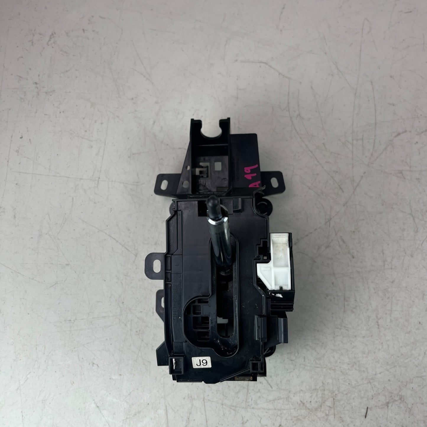 2019-2022 TOYOTA COROLLA AUTOMATIC TRANSMISSION GEAR SHIFTER SELECTOR 75G892 OEM