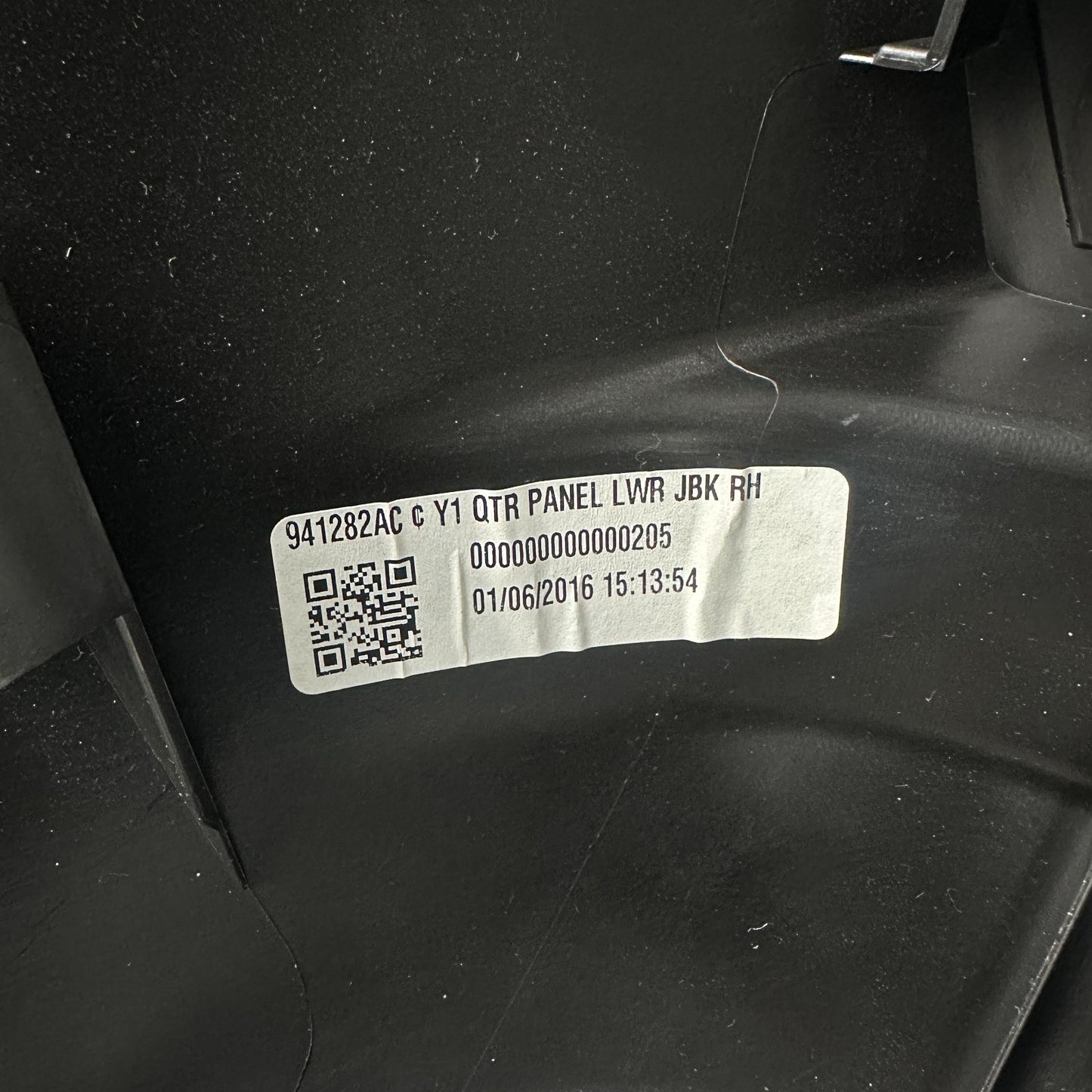 14-19 CHEVROLET CORVETTE C7 RIGHT PASSENGER SIDE LOWER QUARTER TRIM PANEL OEM