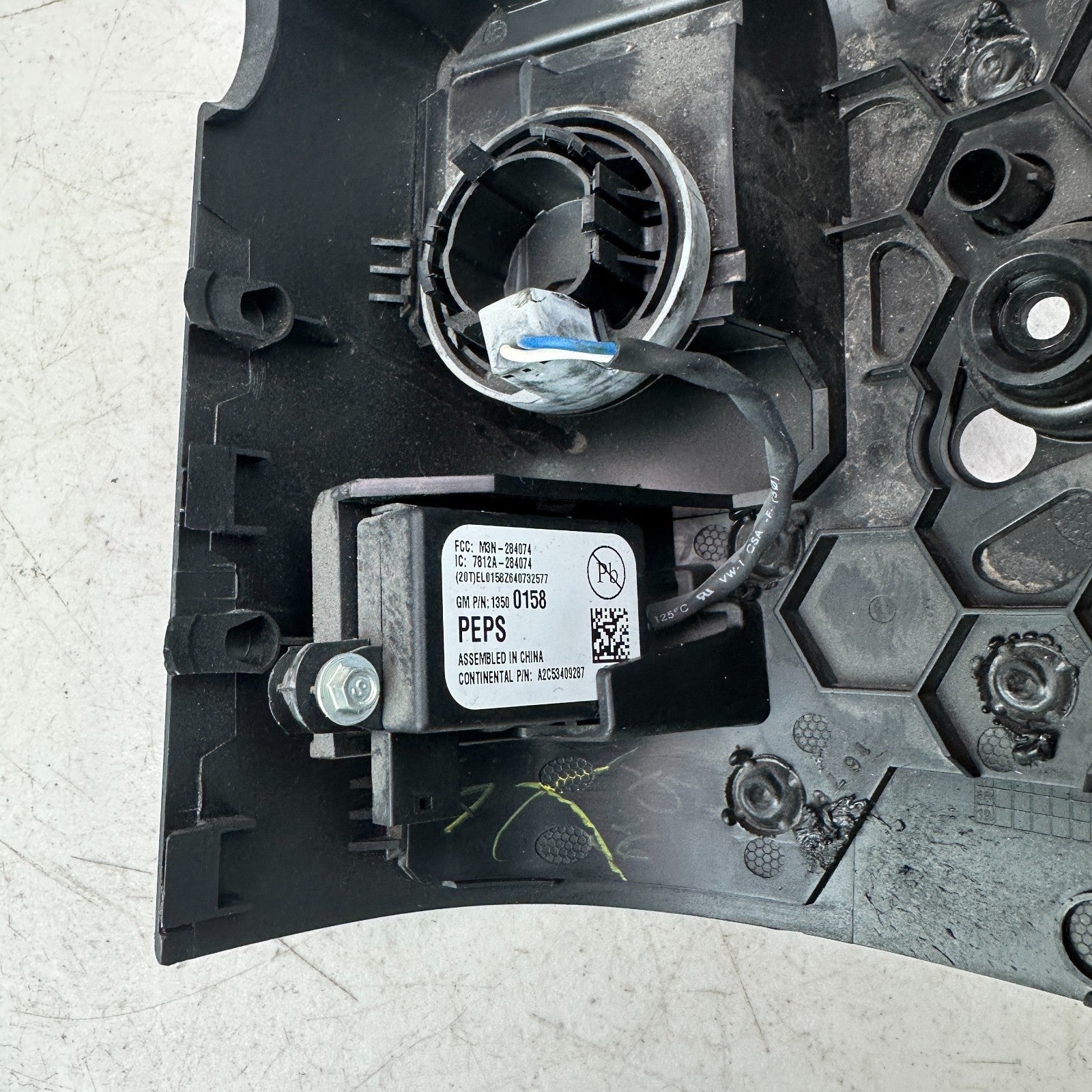 14-19 CORVETTE STEERING COLUMN HOUSING LOWER COVER TRIM W/ ANTI-THEFT MODULE OEM