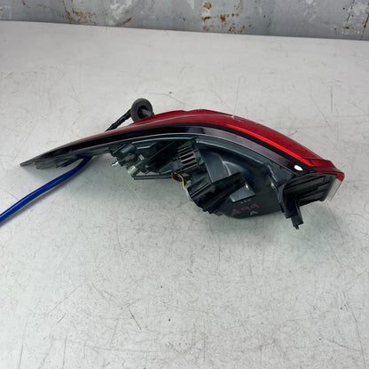 2020-22 TOYOTA COROLLA REAR RIGHT PASSENGER OUTER TAIL LIGHT TAILLIGHT LAMP OEM