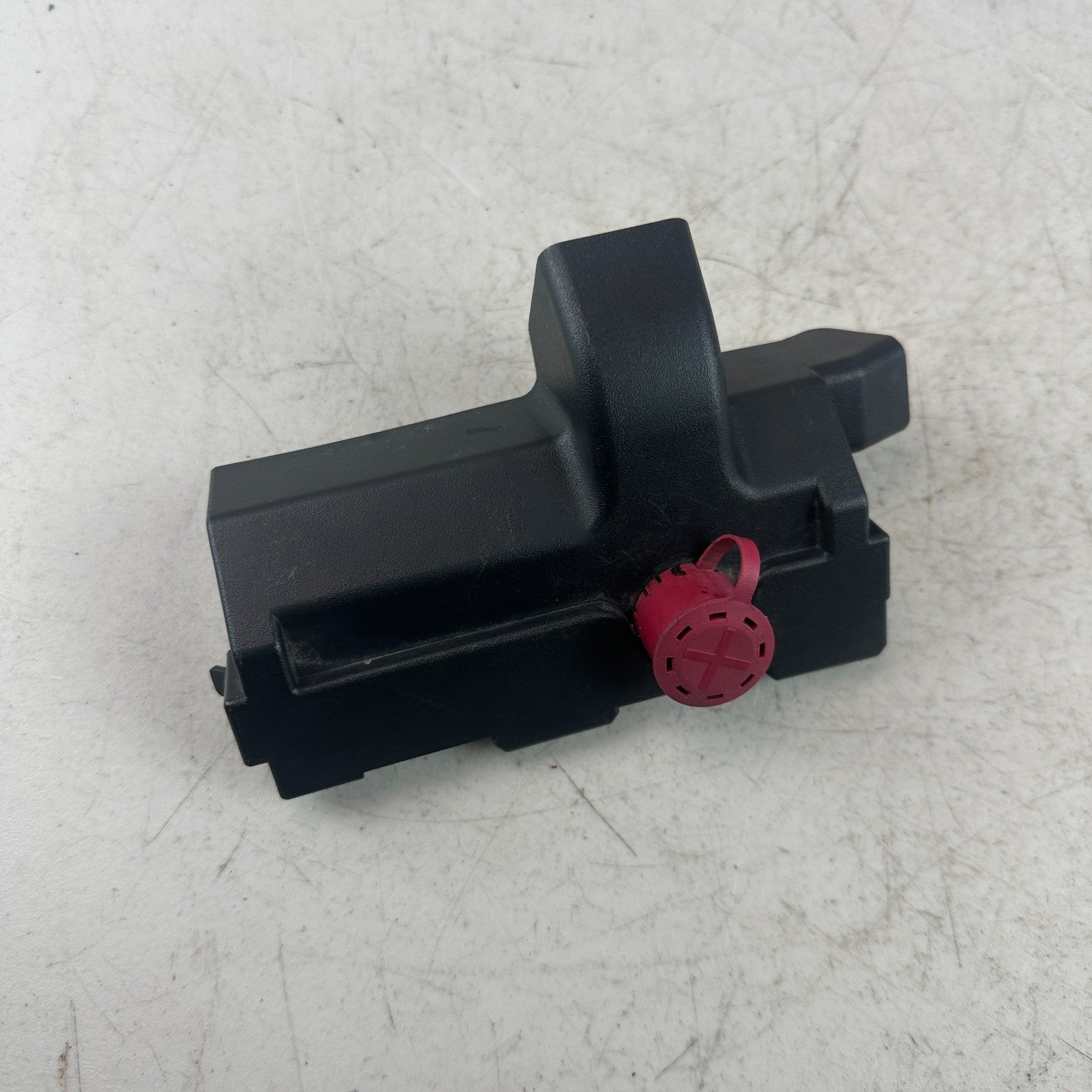 2016-2024 CHEVROLET CAMARO ENGINE COMPARTMENT FUSE BOX TOP COVER 7171-4565 OEM