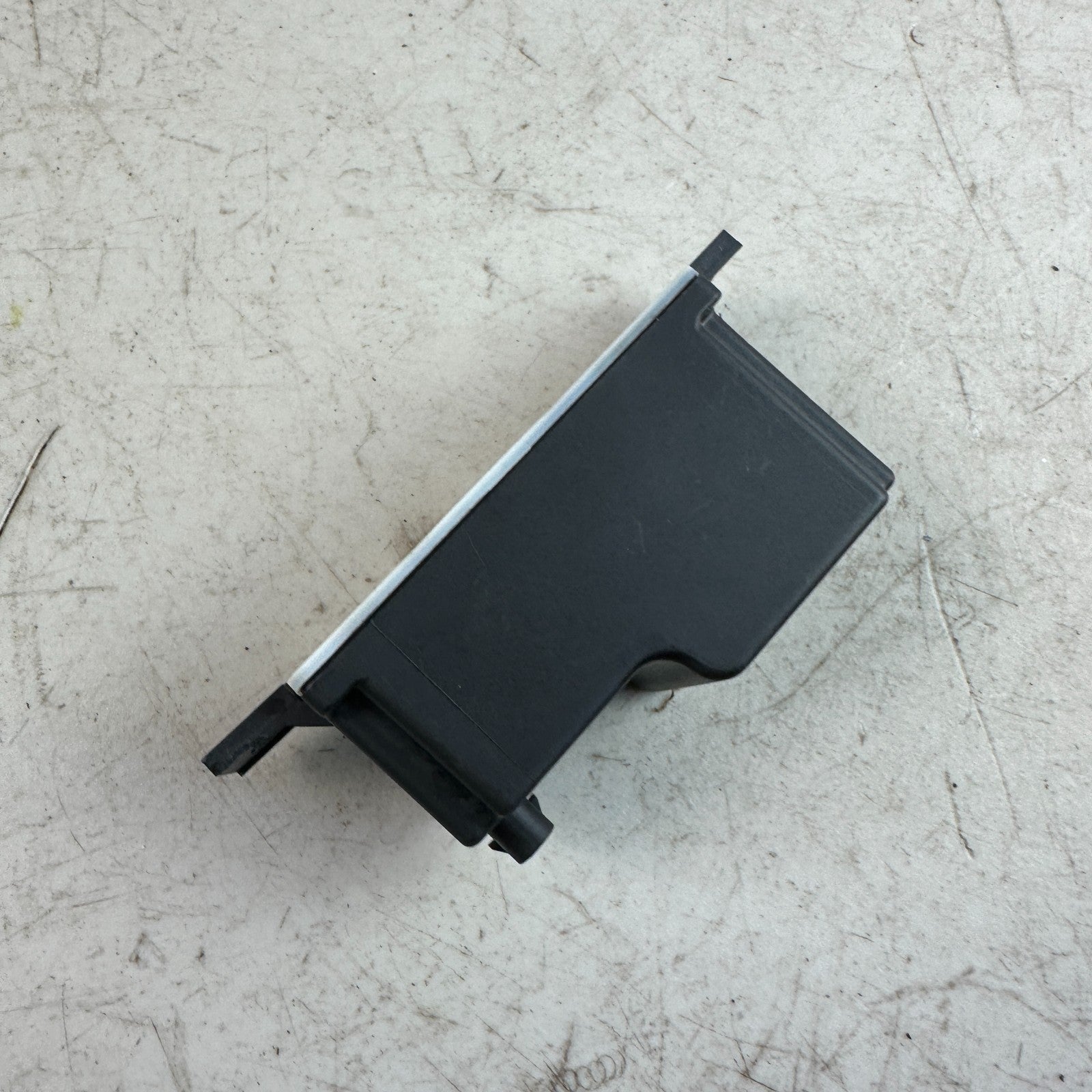 2015-2023 MERCEDES W205 C300 VOLTAGE CONVERTER CONTROL MODULE A2059053414 OEM