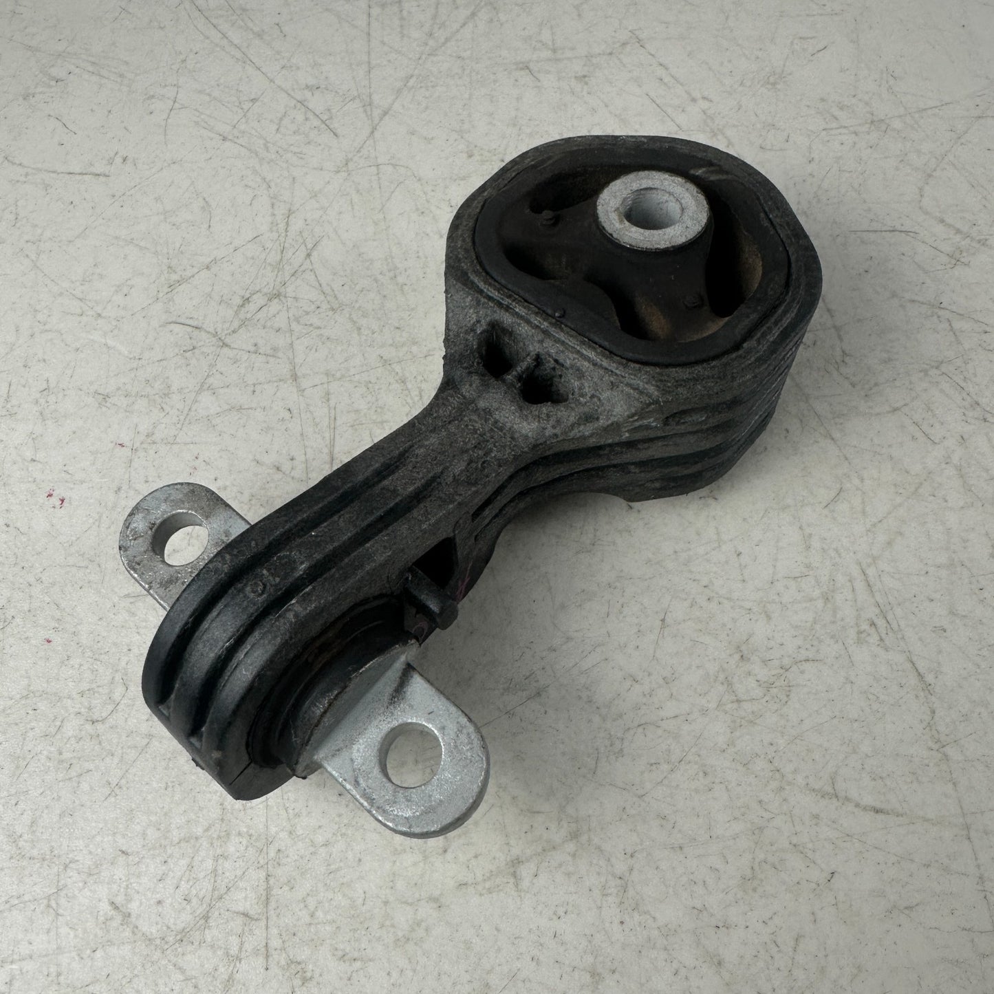 2017 - 2022 HONDA CR-V CRV ENGINE MOTOR UPPER TORQUE ROD MOUNT BRACKET OEM
