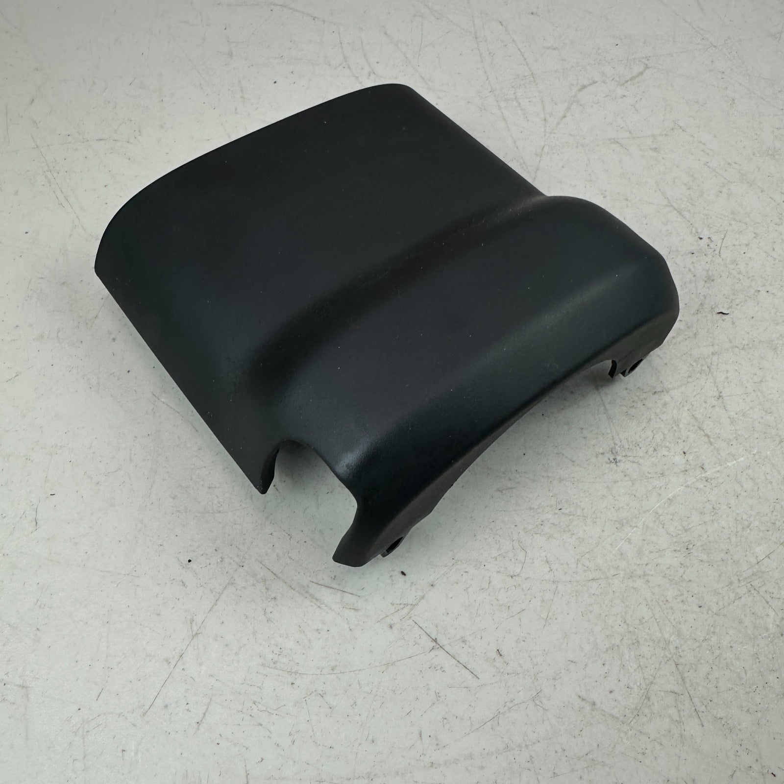 14-19 CHEVROLET CORVETTE C7 STEERING COLUMN HOUSING PLASTIC UPPER COVER TRIM OEM