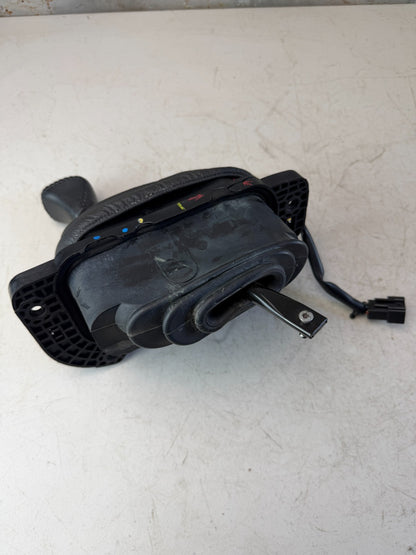 2005 Chevy CORVETTE C6 AUTOMATIC TRANSMISSION SHIFTER LEVER ASSEMBLY OEM 1 2 3