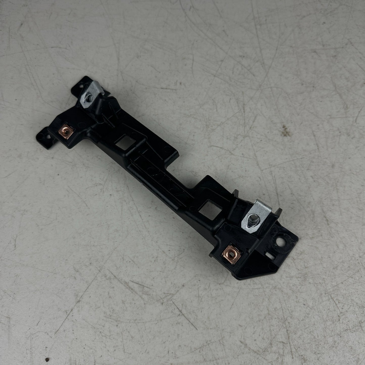 2014-2019 CHEVROLET CORVETTE C7 INSTRUMENT PANEL UPPER TRIM PANEL BRACKET OEM