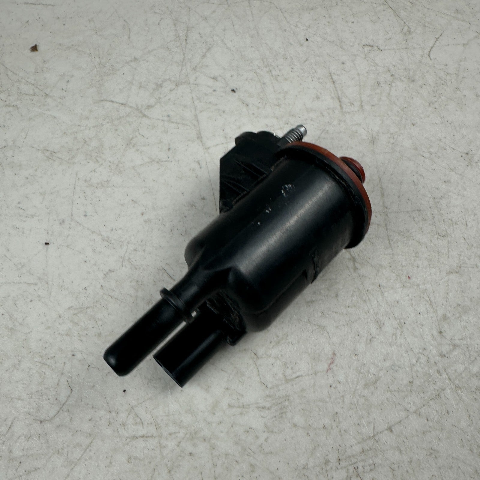 2014-2019 CHEVROLET CORVETTE C7 VAPOR CANISTER PURGE VALVE SOLENOID 12630282 OEM