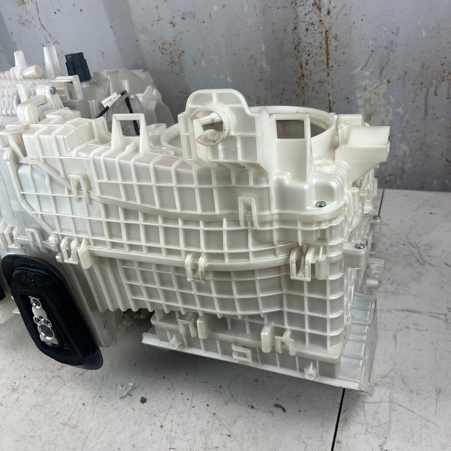 2019-2025 TOYOTA COROLLA HVAC HEATER CORE BLOWER MOTOR HOUSING 87010-12860 OEM