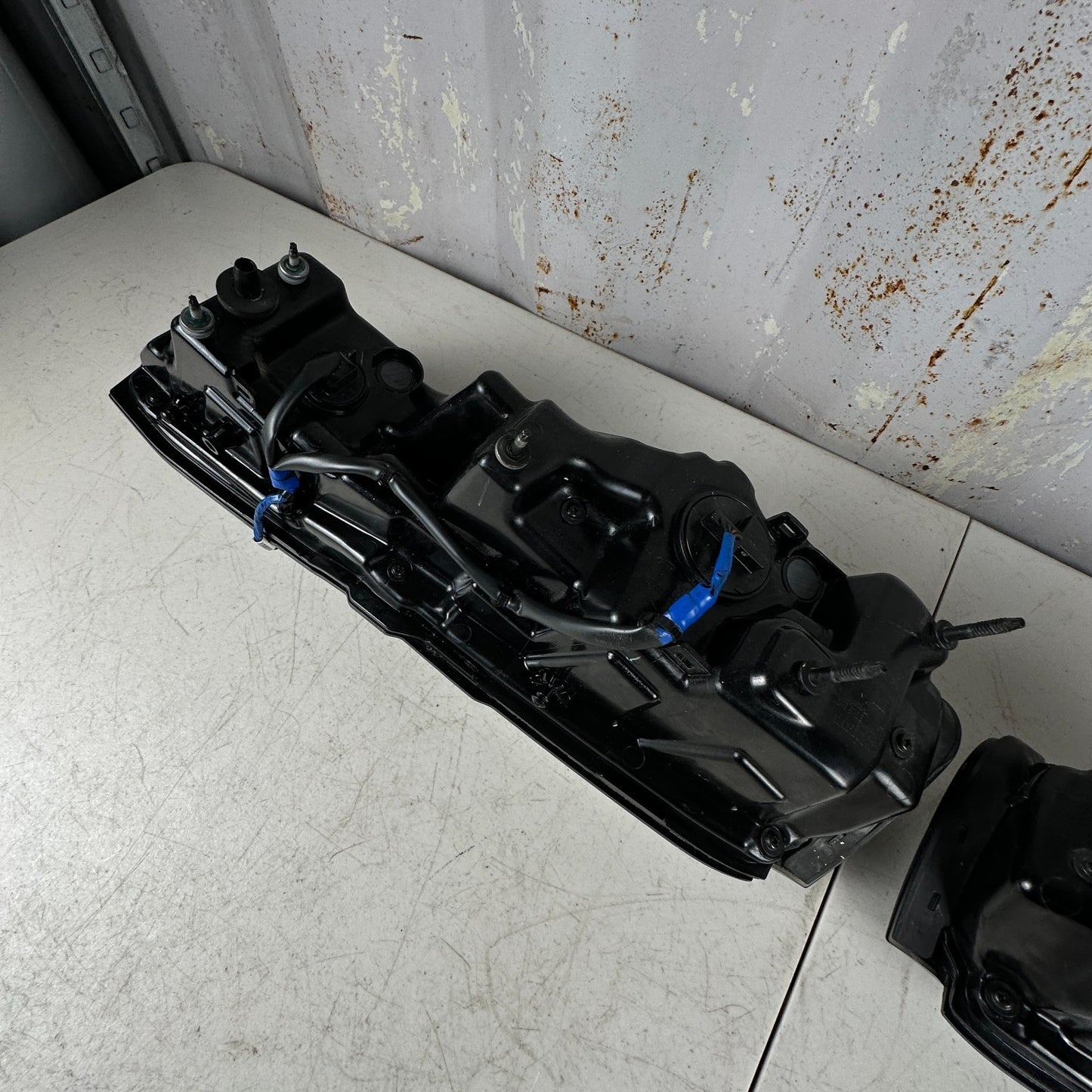 2019-2024 CHEVY CAMARO REAR LEFT & RIGHT SIDE LED TAIL LIGHT LAMP PAIR SET OEM