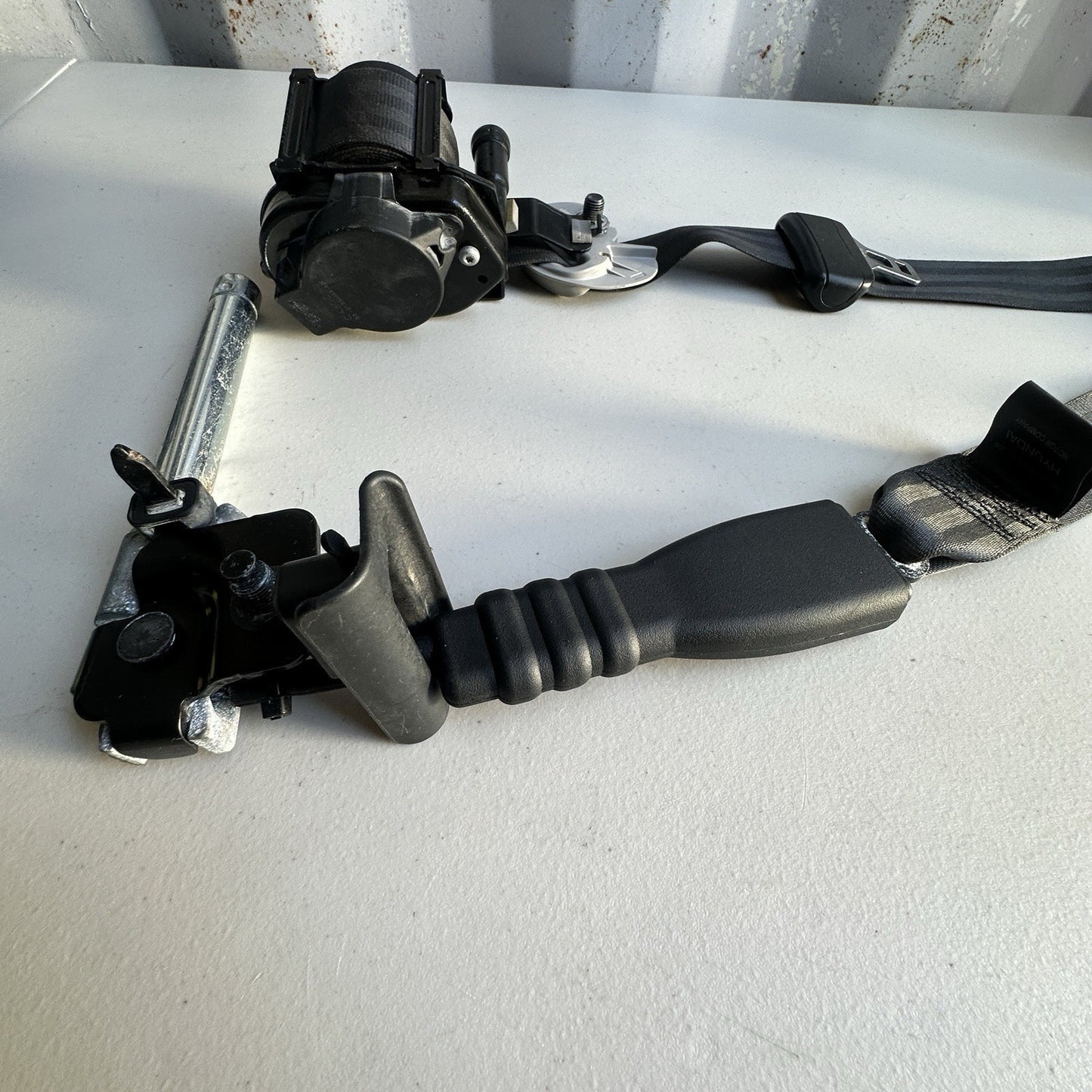 2015-2017 Hyundai Sonata Front Right Seat Belt Retractor 88820-C2050TTX OEM BLK