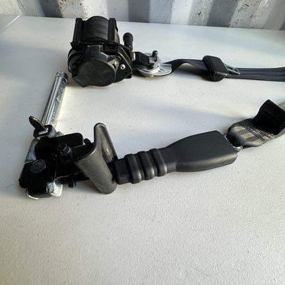 2015-2017 Hyundai Sonata Front Right Seat Belt Retractor 88820-C2050TTX OEM BLK