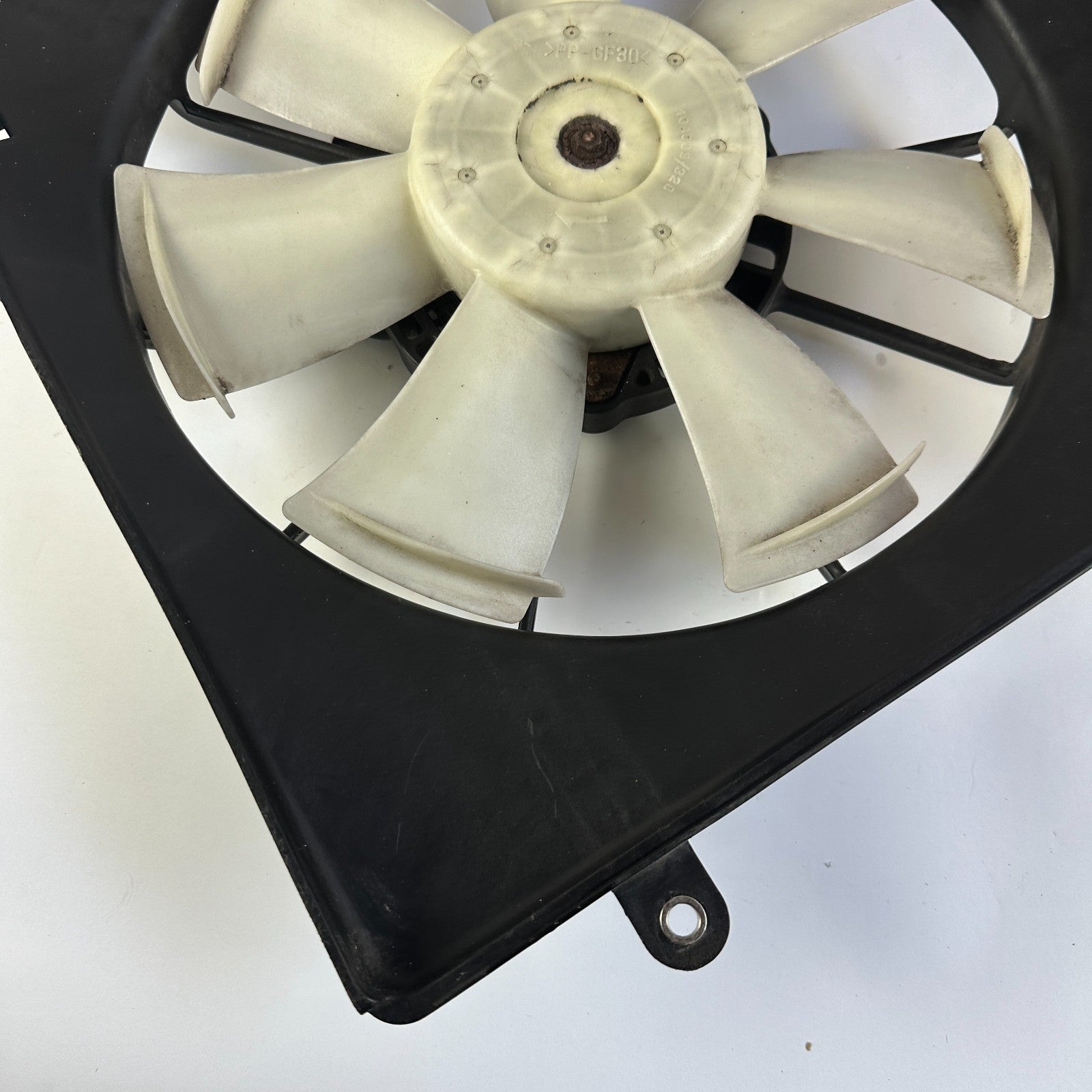 2013-2017 HONDA ACCORD ENGINE RADIATOR COOLING FAN BLADE MOTOR ASSEMBLY OEM