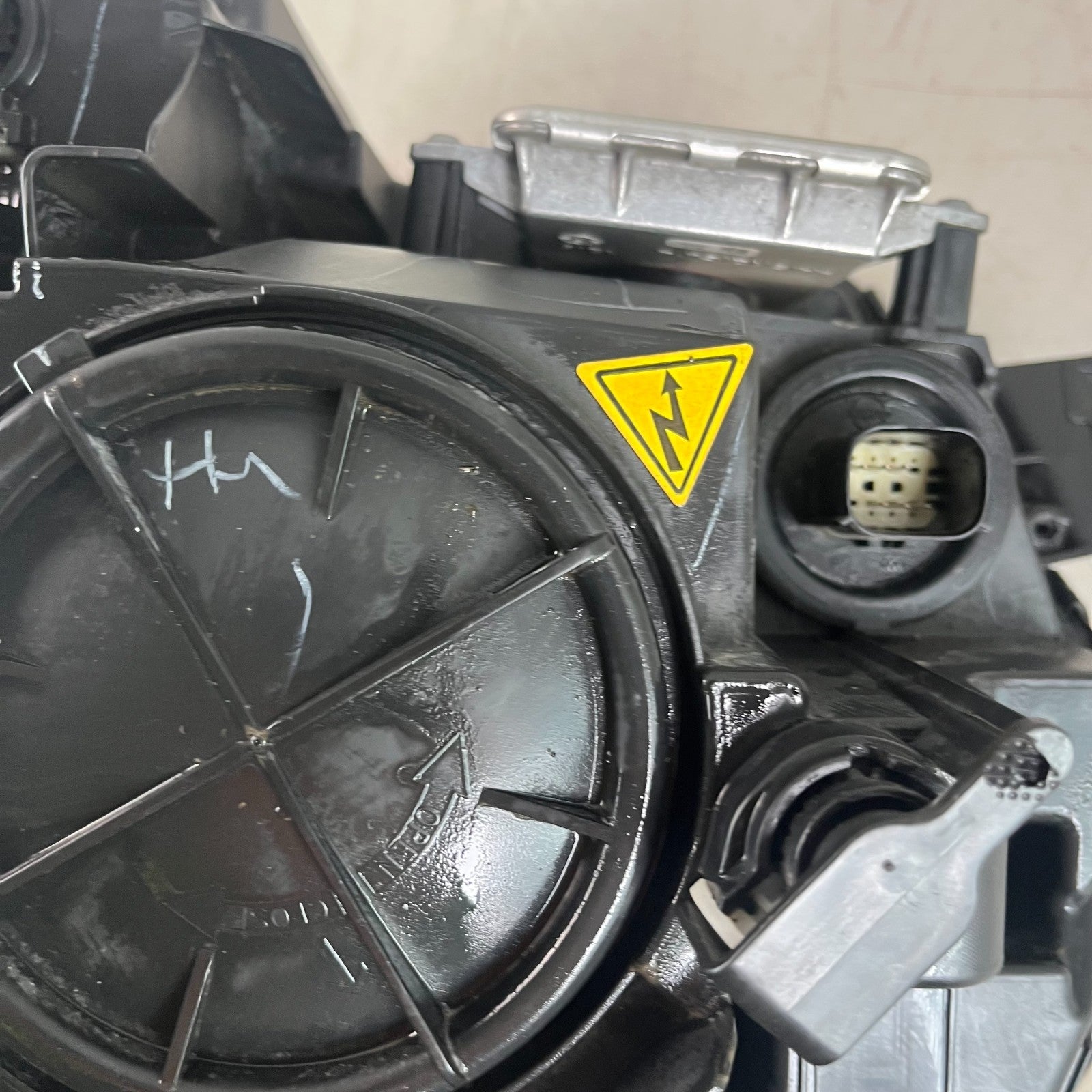 2016-2024 CHEVY CAMARO FRONT LEFT DRIVER SIDE XENON LED HEADLIGHT HEADLAMP OEM
