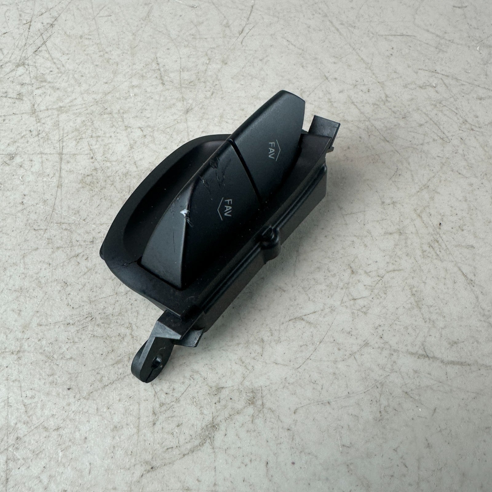 2014-2019 CHEVROLET CORVETTE C7 STEERING RADIO CONTROL SWITCH 23347580 OEM
