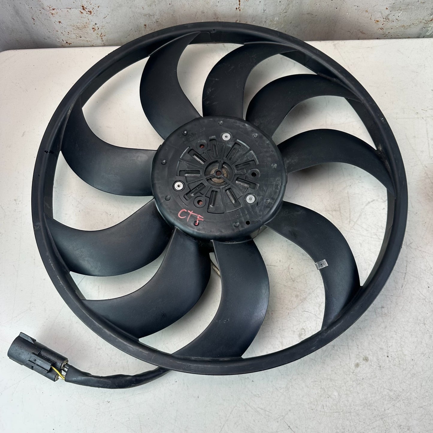 2017-2020 MASERATI LEVANTE ENGINE RADIATOR COOLING FAN BLADE MOTOR 500139704 OEM