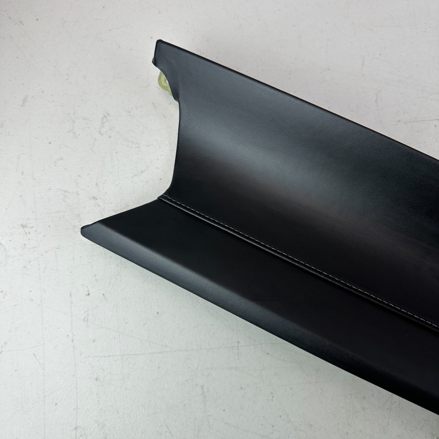 2016-2024 CHEVROLET CAMARO RIGHT SIDE DASHBOARD VENT TRIM PANEL BLACK 23505182