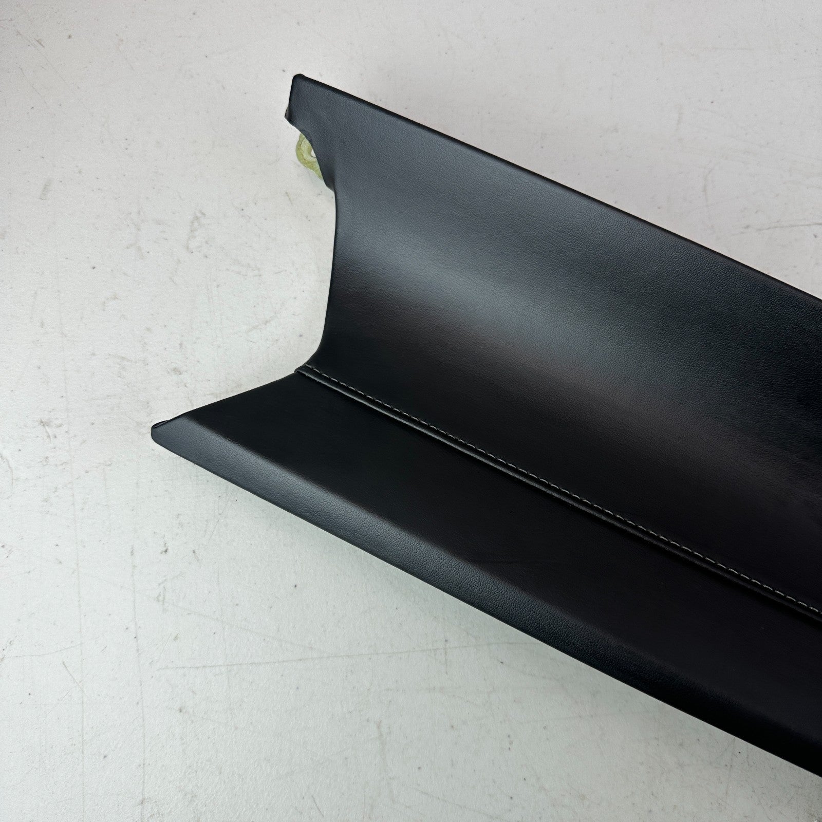 2016-2024 CHEVROLET CAMARO RIGHT SIDE DASHBOARD VENT TRIM PANEL BLACK 23505182