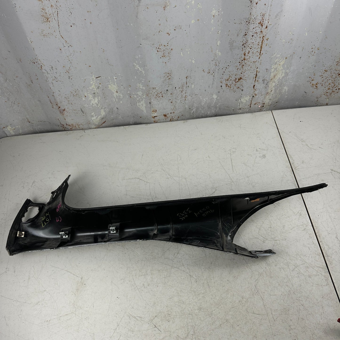 2014-2019 CHEVROLET CORVETTE C7 WINDSHIELD RIGHT SIDE A PILLAR TRIM COVER OEM