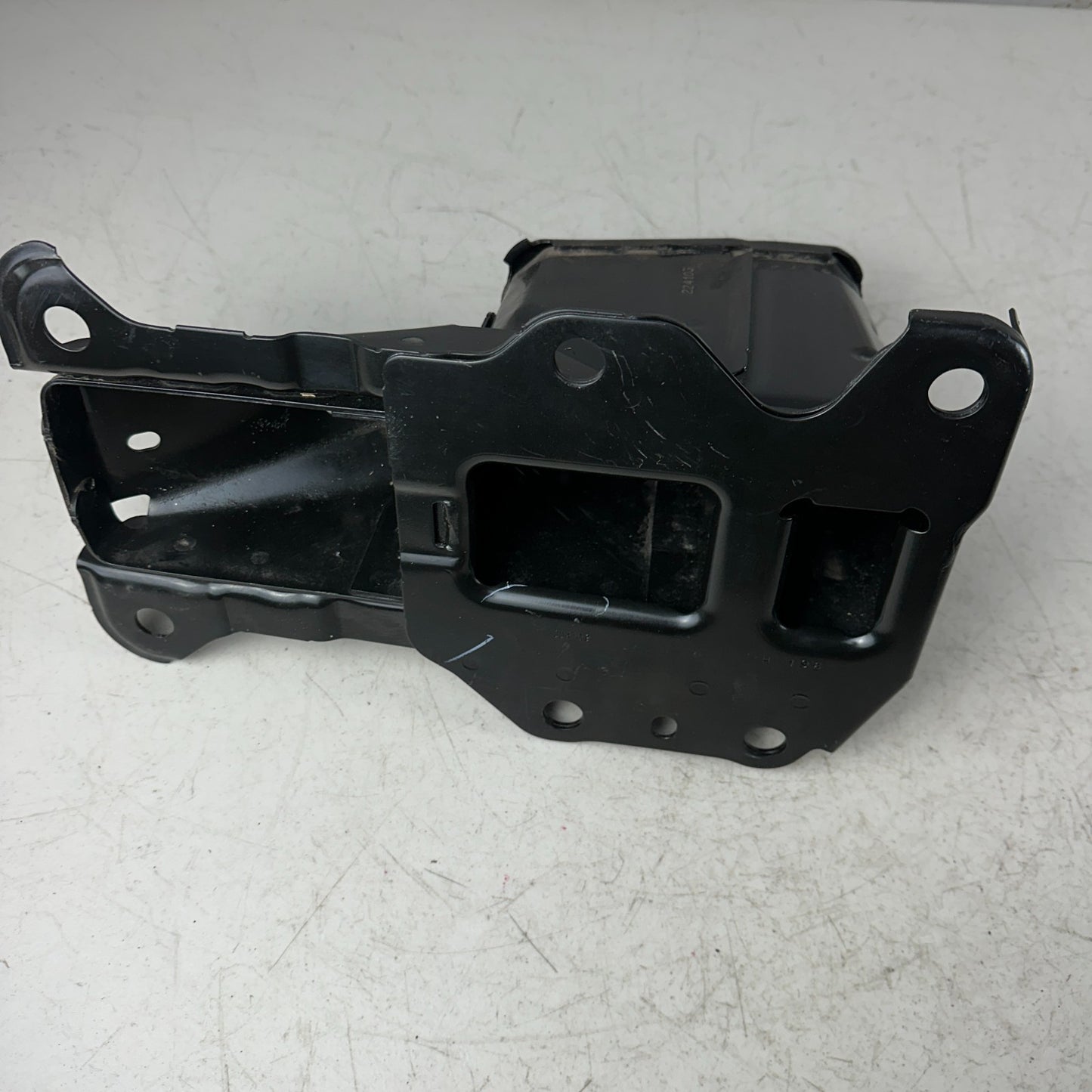 2017-2022 HONDA CR-V CRV FRONT LEFT DRIVER SIDE BUMPER BAR MOUNT BRACKET OEM