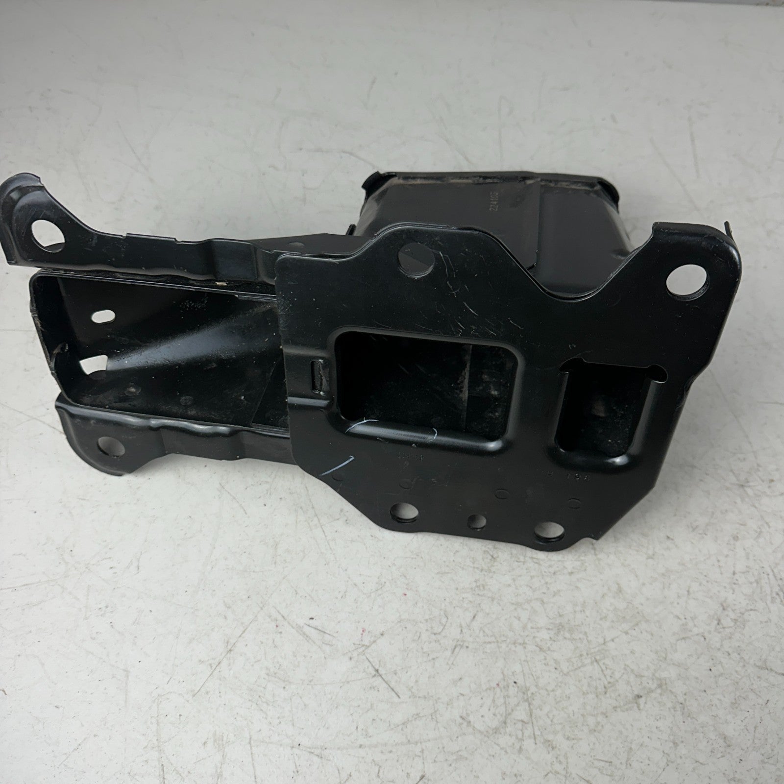 2017-2022 HONDA CR-V CRV FRONT LEFT DRIVER SIDE BUMPER BAR MOUNT BRACKET OEM