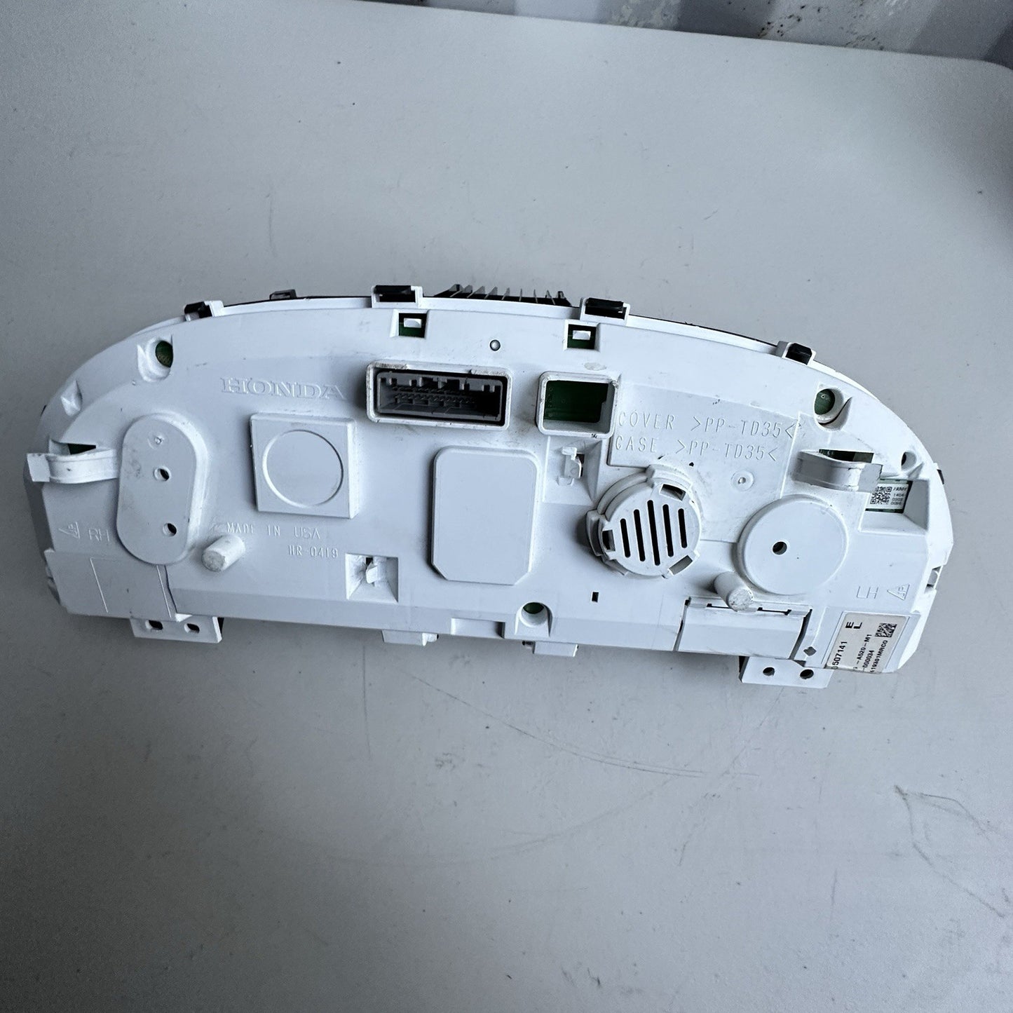 124,310 Miles 2013 - 2017 Honda Accord Center Speedometer Gauge Cluster OEM USED