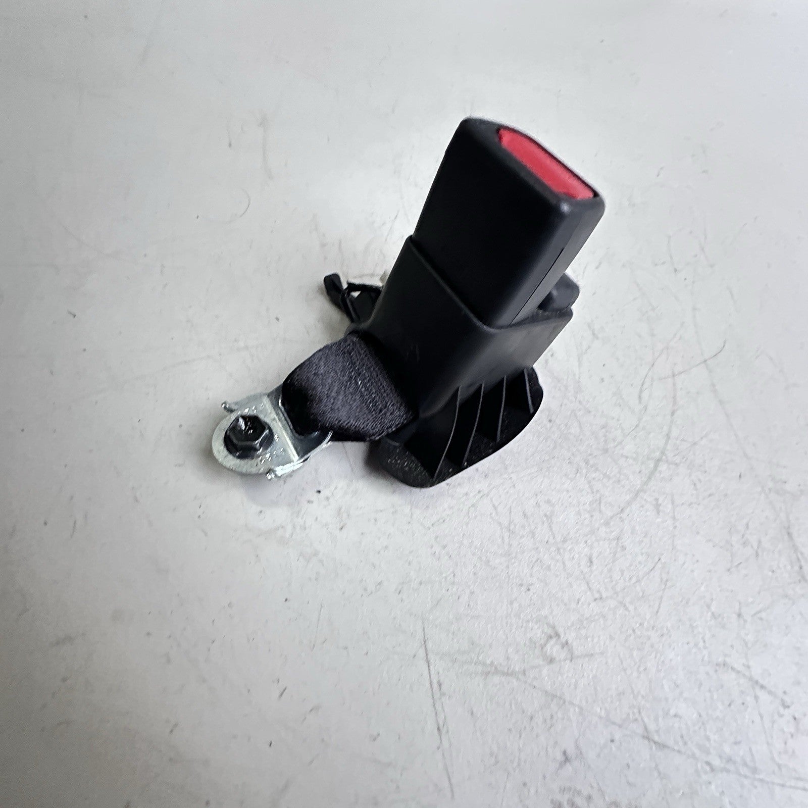 2022-2022 Toyota Corolla Rear Right Passenger Seatbelt Buckle BLACK OEM