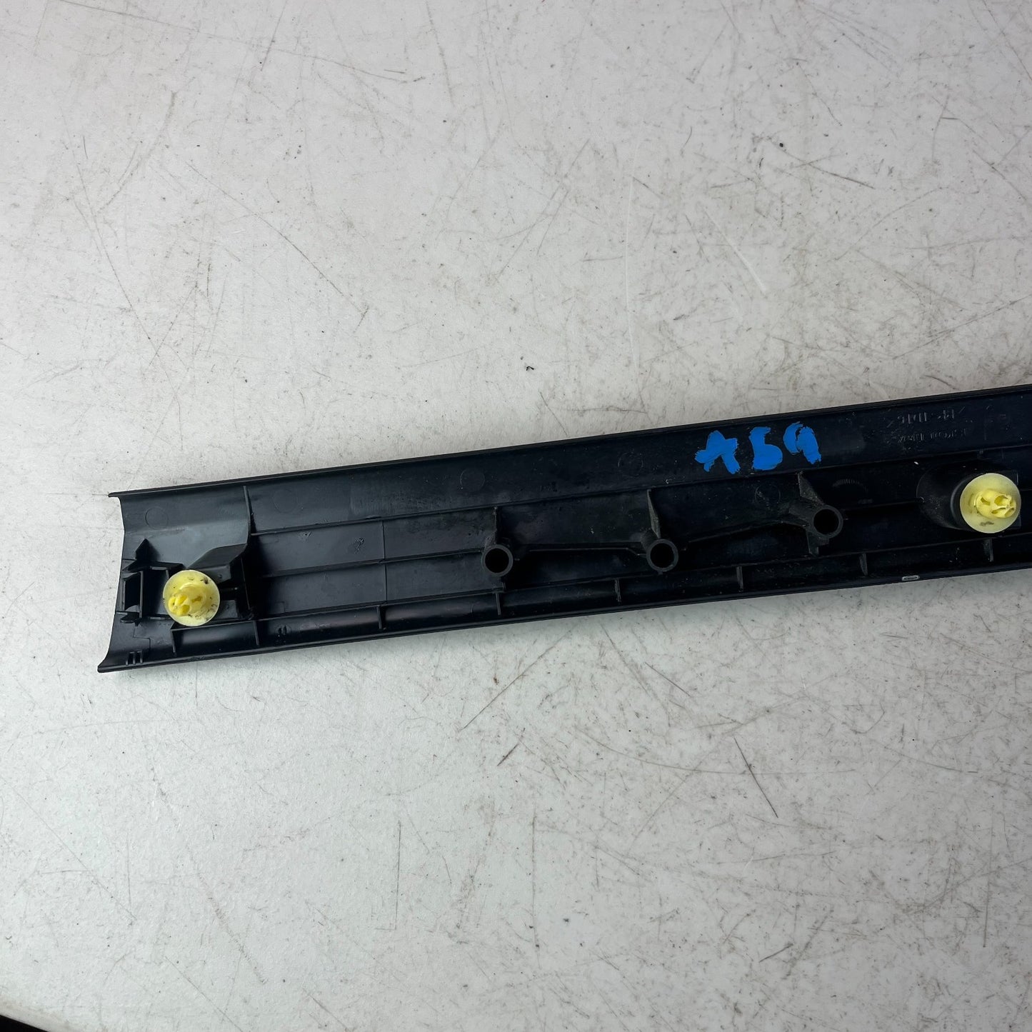 2017-2022 HONDA CR-V CRV FRONT RIGHT PASSENGER DOOR SILL GANISH 84201-TLA-A00