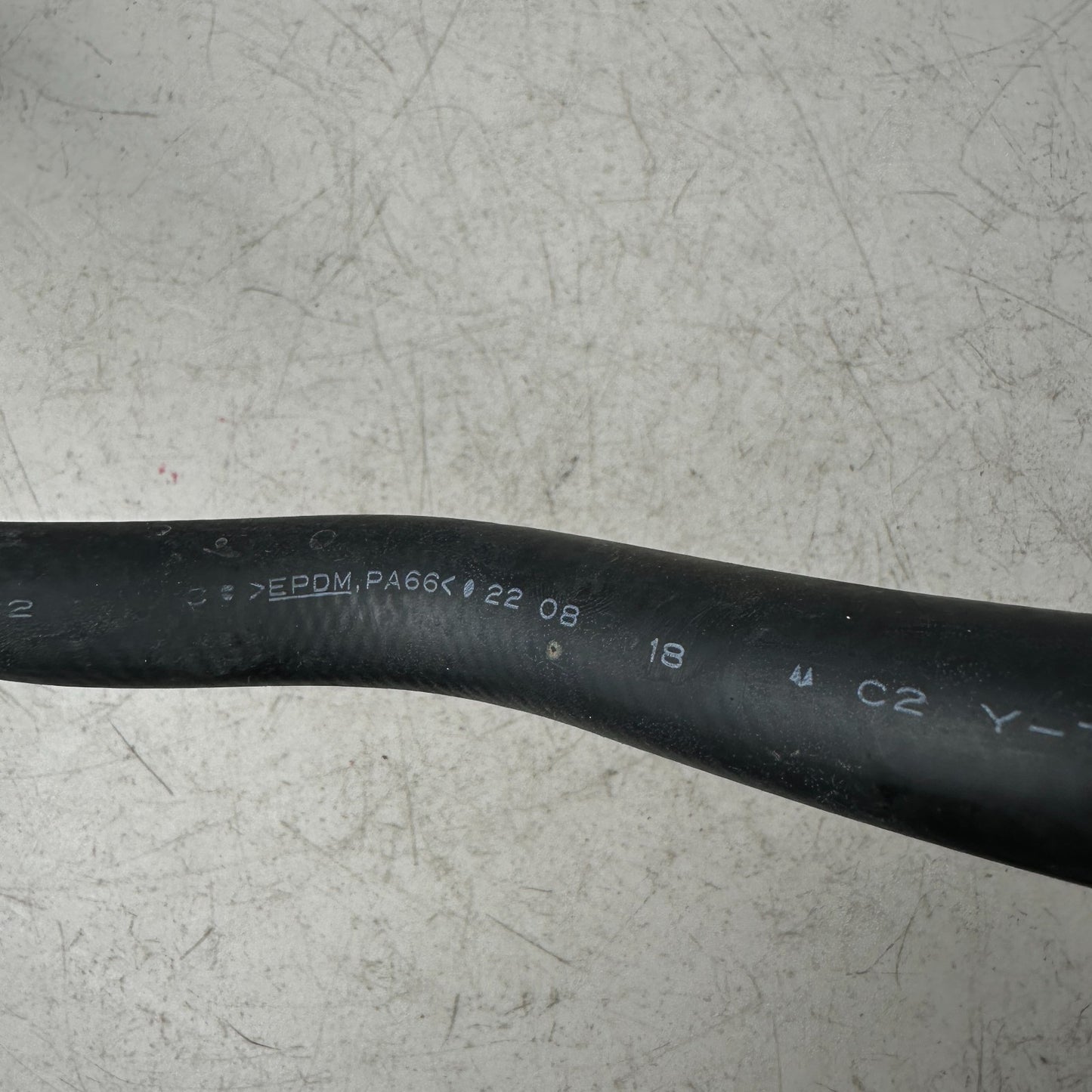 2010-2023 CHEVROLET  TRAVERSE BUICK  ENCLAVE GMC ACADIA  INLET HEATER  HOSE OEM