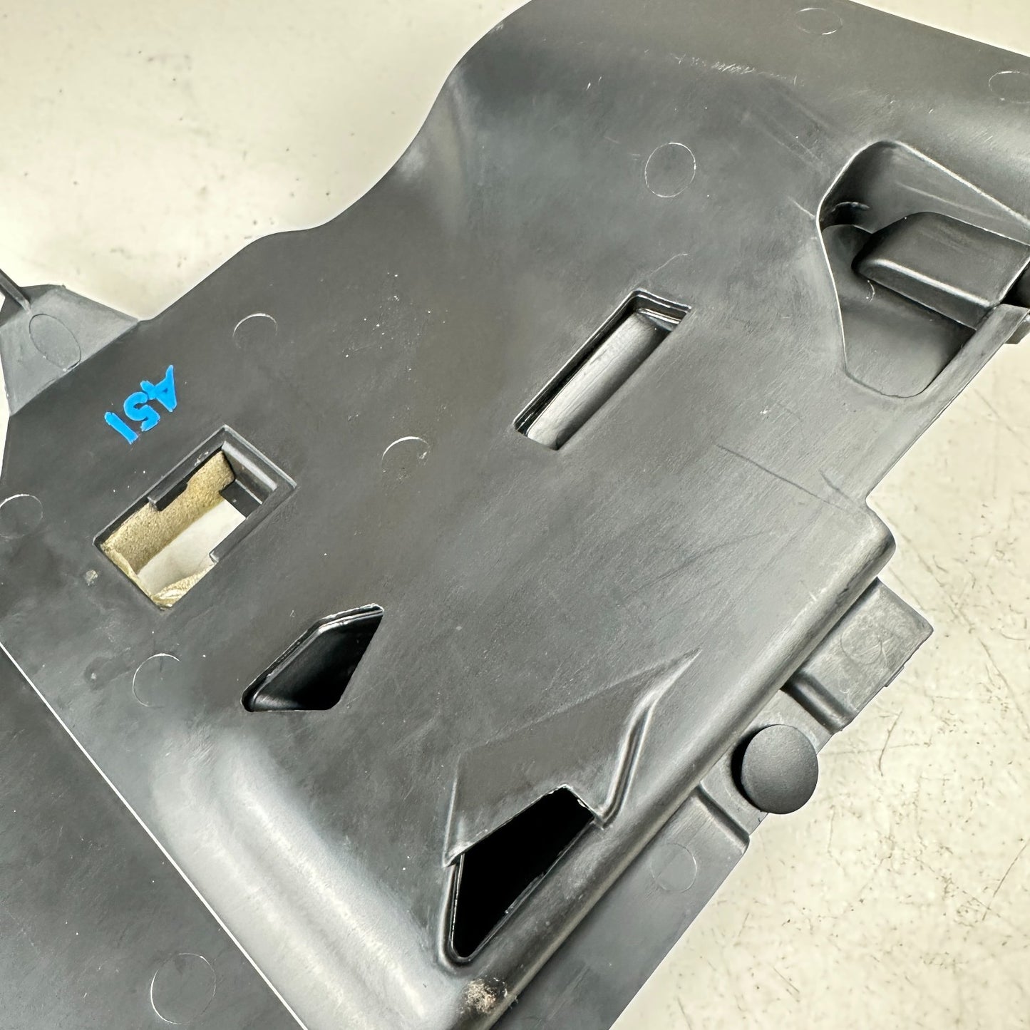 05-13 CHEVROLET CORVETTE RIGHT SIDE UNDER DASH LOWER HUSH TRIM PANEL BLACK OEM