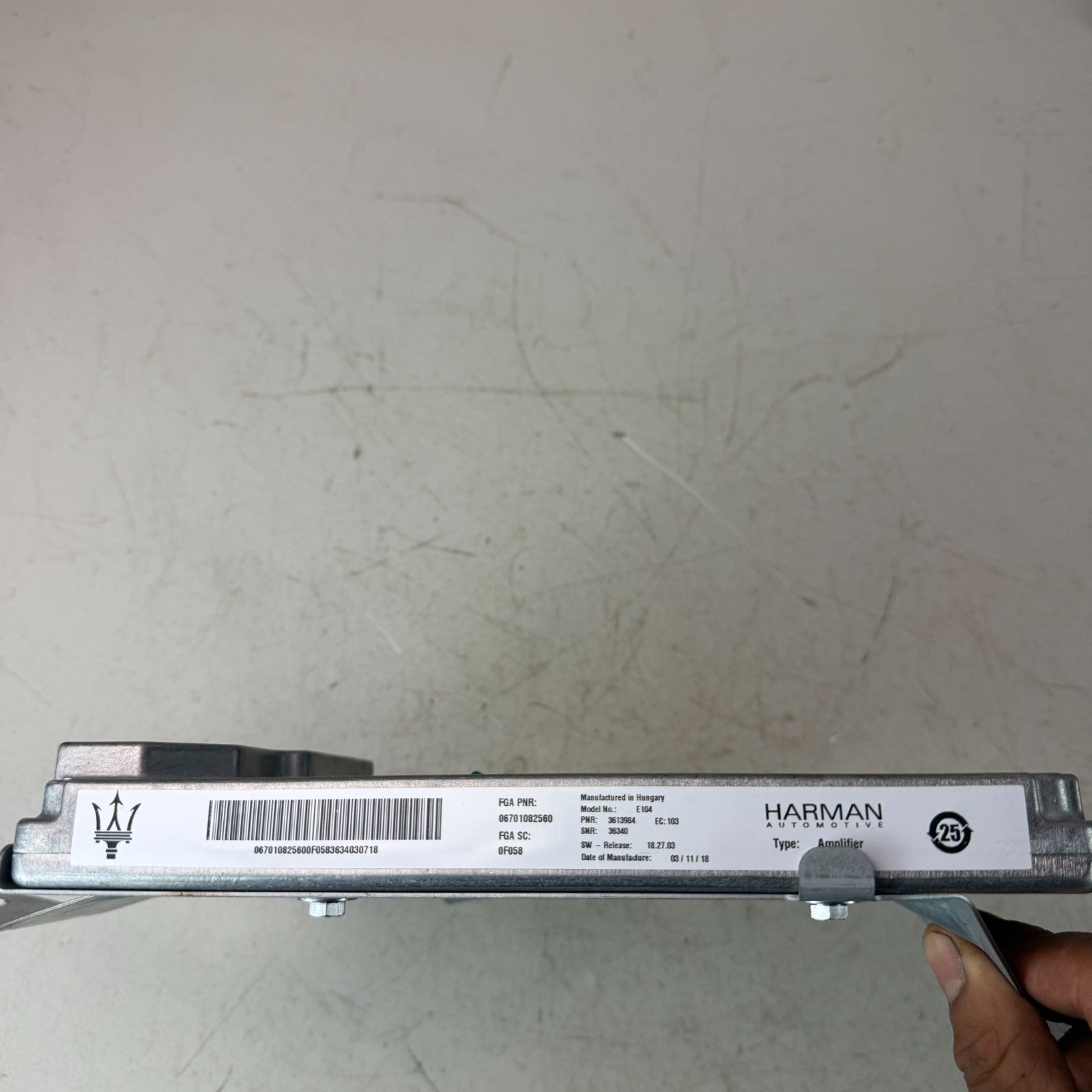 2017-2020 MASERATI LEVANTE AUDIO SOUND SYSTEM AMP AMPLIFIER MODULE & BRACKET OEM
