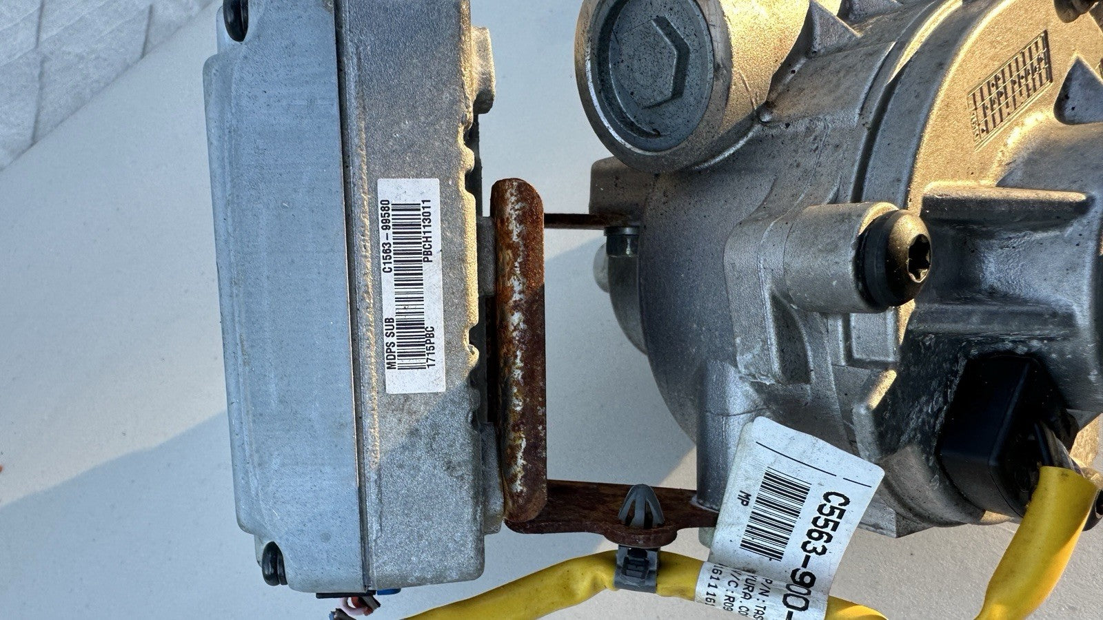 2016-2018 KIA SORENTO STEERING WHEEL COLUMN MOTOR LOCK DRIVE CONTROL MODULE OEM