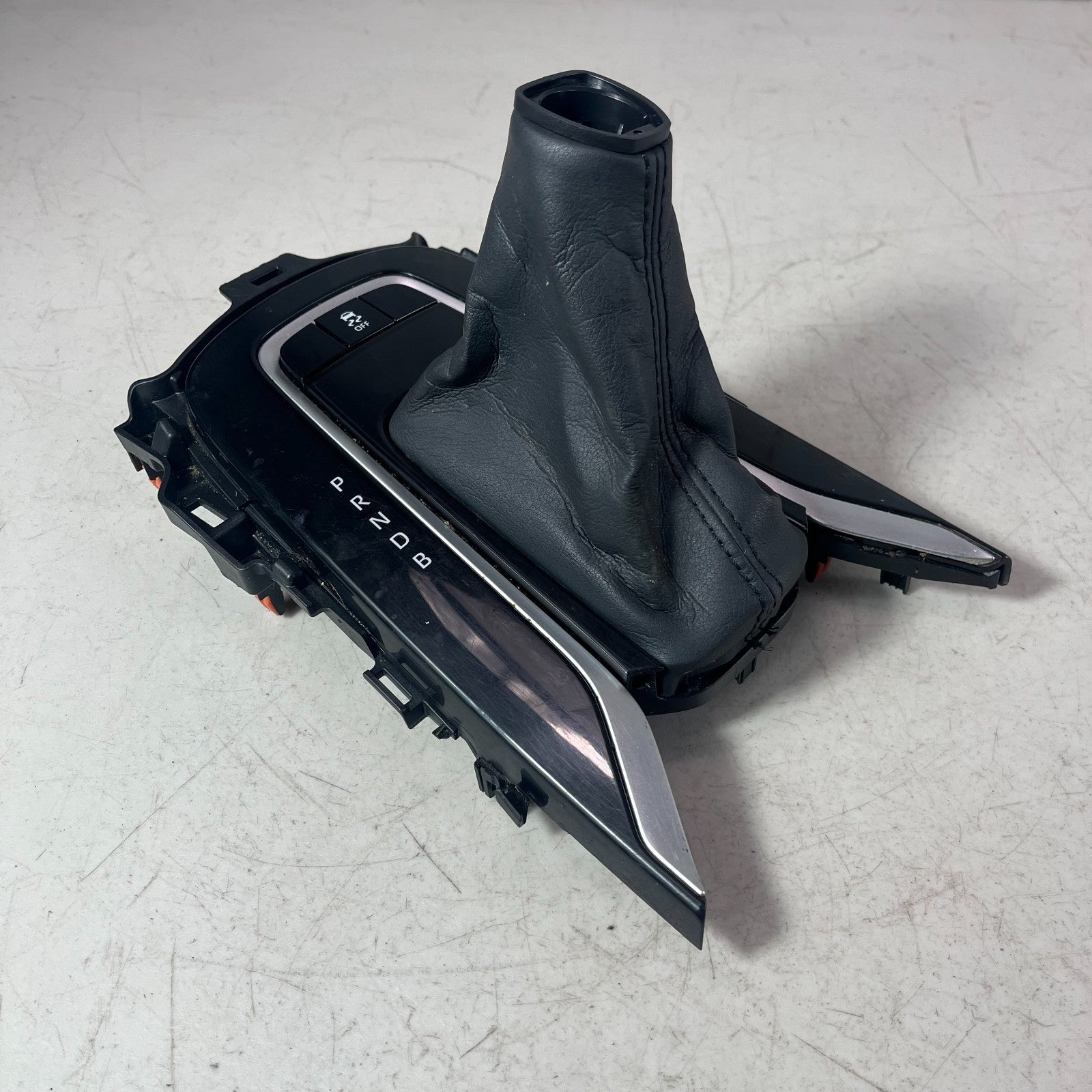 2019-2025 TOYOTA COROLLA AUTOMATIC GEAR SHIFTER SELECTOR ASSY W/ KNOB 76L499-LH