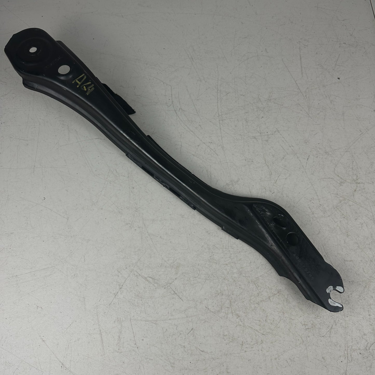 2016-2023 CHEVY CAMARO REAR LEFT SIDE SUSPENSION SUBFRAME BRACE BRACKET OEM
