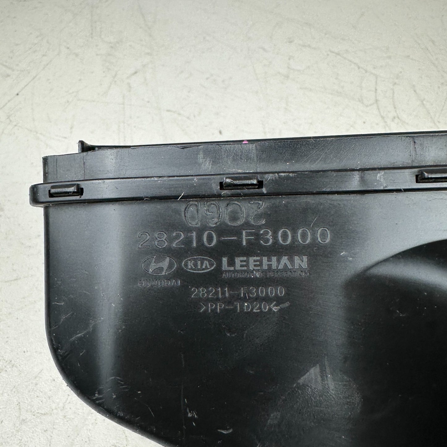 2016 - 2020 HYUNDAI ELANTRA AIR INTAKE INLET B DUCT TUBE 28210-F3000 OEM