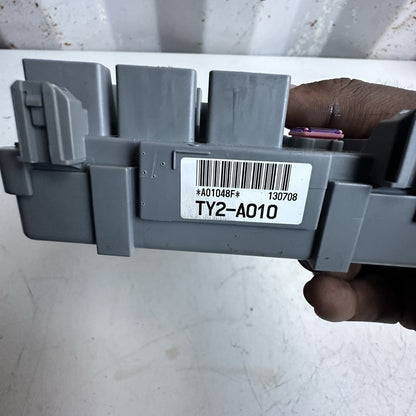 2014-2017 Acura RLX OEM Right Front Dash Fuse Box Module Junction Box