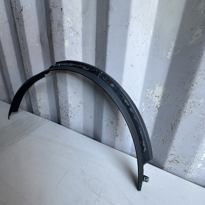 15-19 CHEVROLET CORVETTE Z06 OEM RH PASSENGER FRONT FENDER MOLDING 23315197