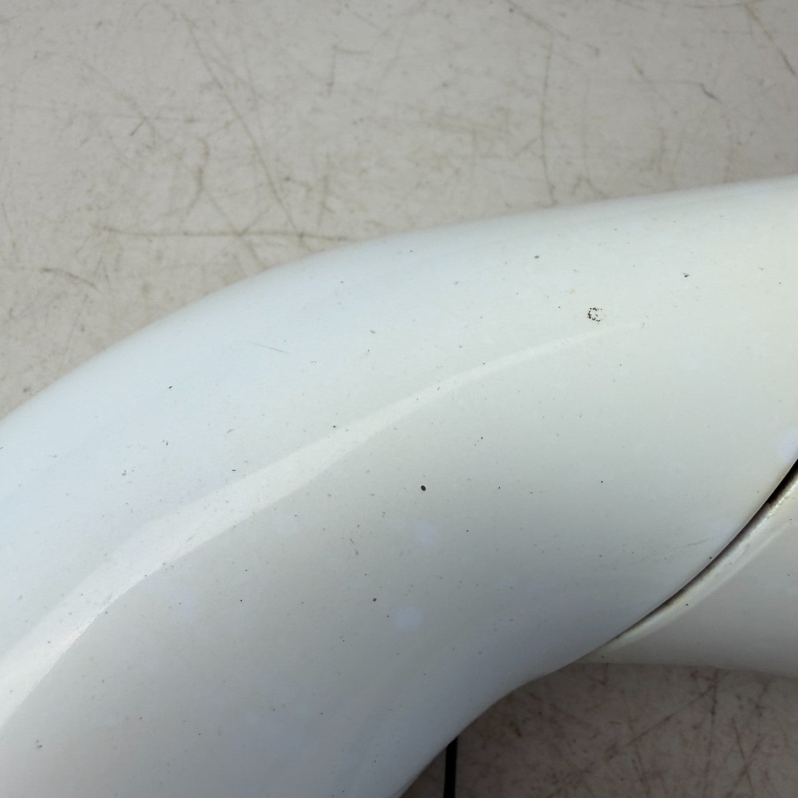 2005-2013 CHEVROLET CORVETTE C6 FRONT RIGHT SIDE VIEW DOOR MIRROR WHITE SEE PICS