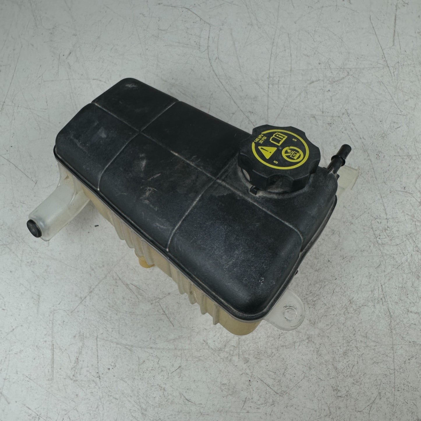 2014-2019 CHEVROLET CORVETTE C7 RADIATOR OVERFLOW COOLANT RESERVOIR BOTTLE TANK