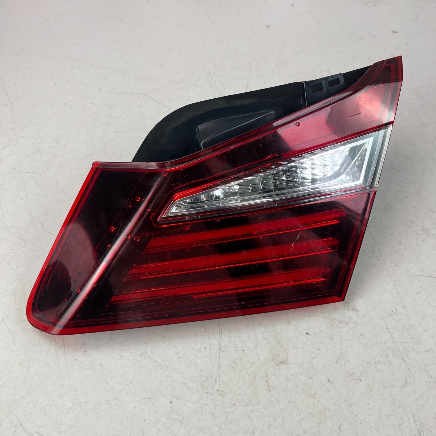 2016-2017 HONDA ACCORD REAR RIGHT SIDE INNER TAIL LIGHT LAMP 34150-T2A-A21 OEM